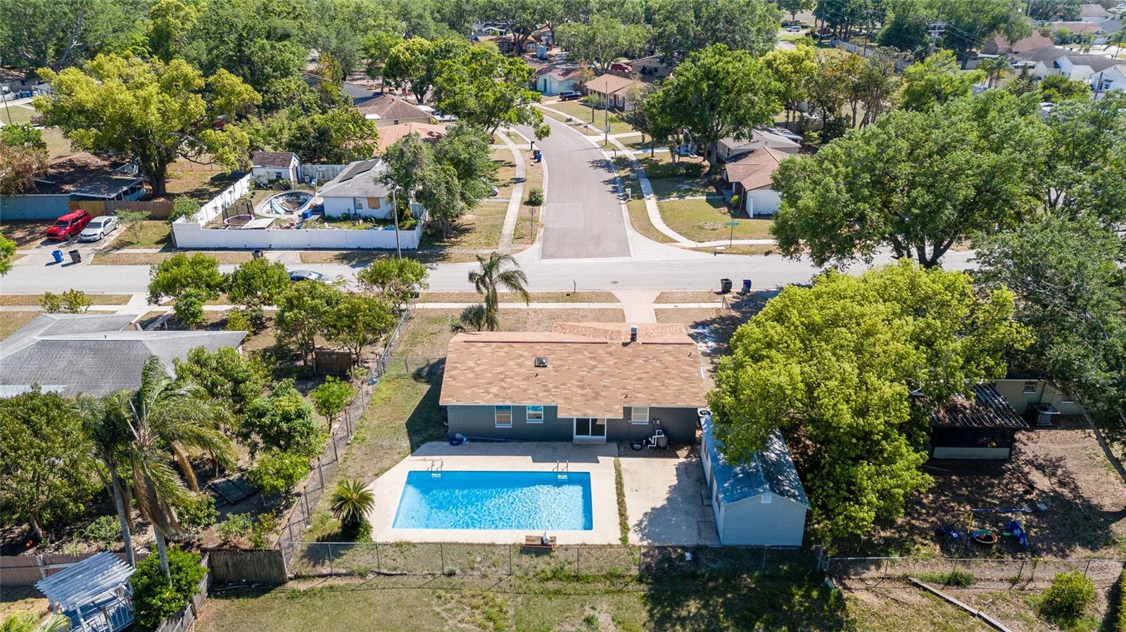 2104 VALLEYBROOK AVE, VALRICO, FL, 33594
