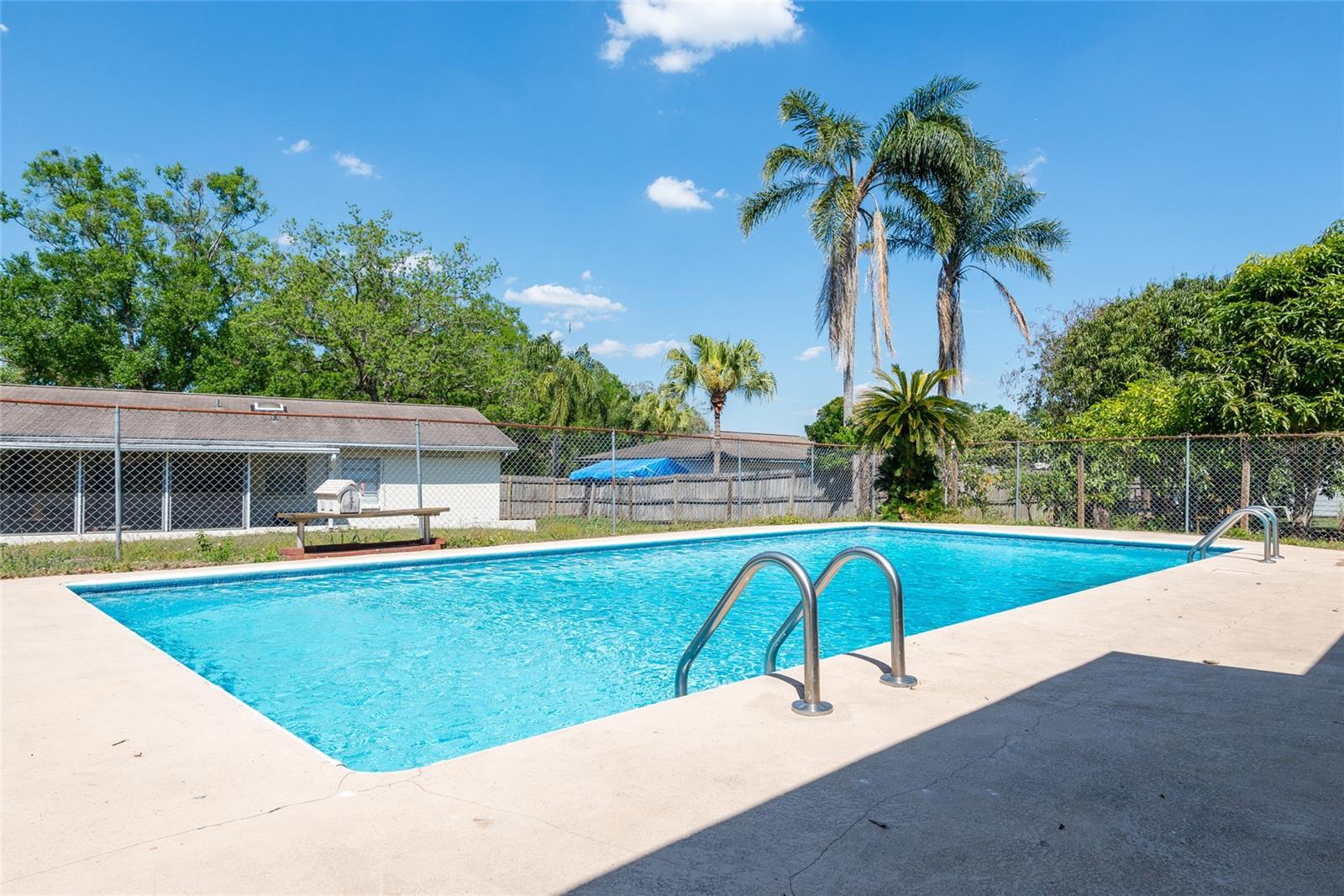 2104 VALLEYBROOK AVE, VALRICO, FL, 33594