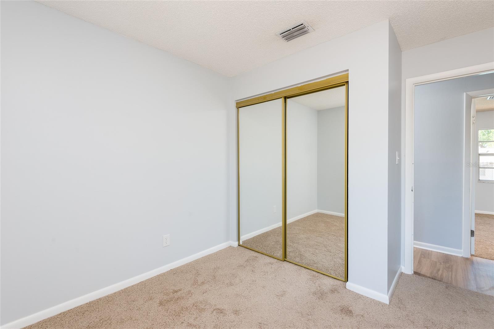 2104 VALLEYBROOK AVE, VALRICO, FL, 33594