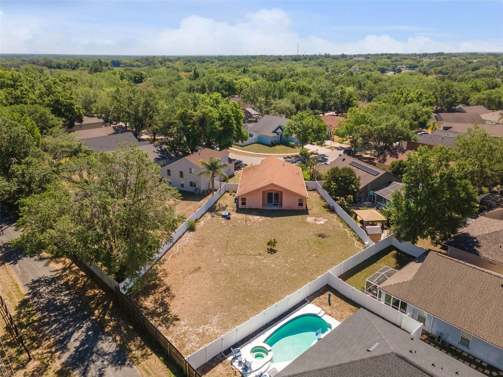 701 SOMERSTONE DR, VALRICO, FL, 33594
