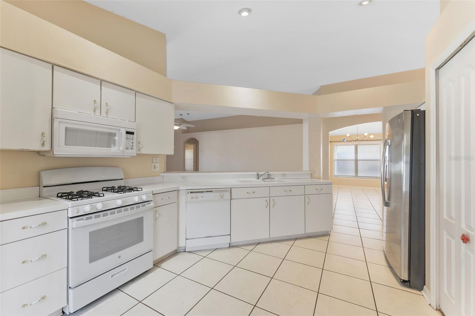 701 SOMERSTONE DR, VALRICO, FL, 33594
