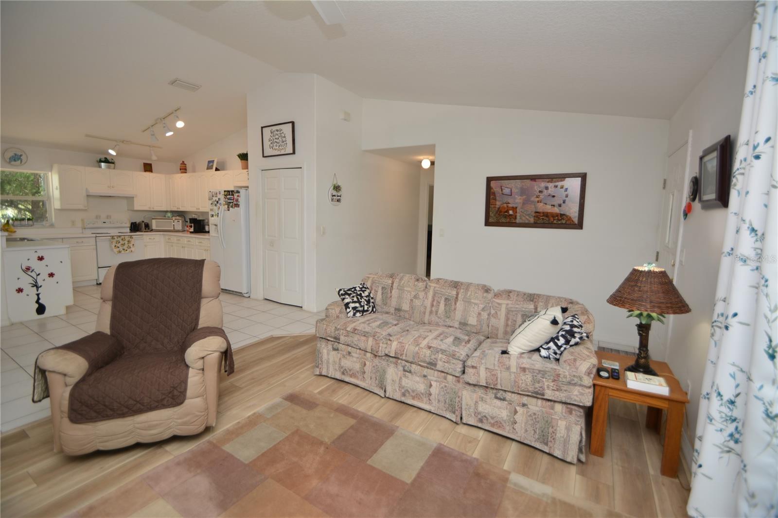 18 WHISPERING PINE DR, PALM COAST, FL, 32164