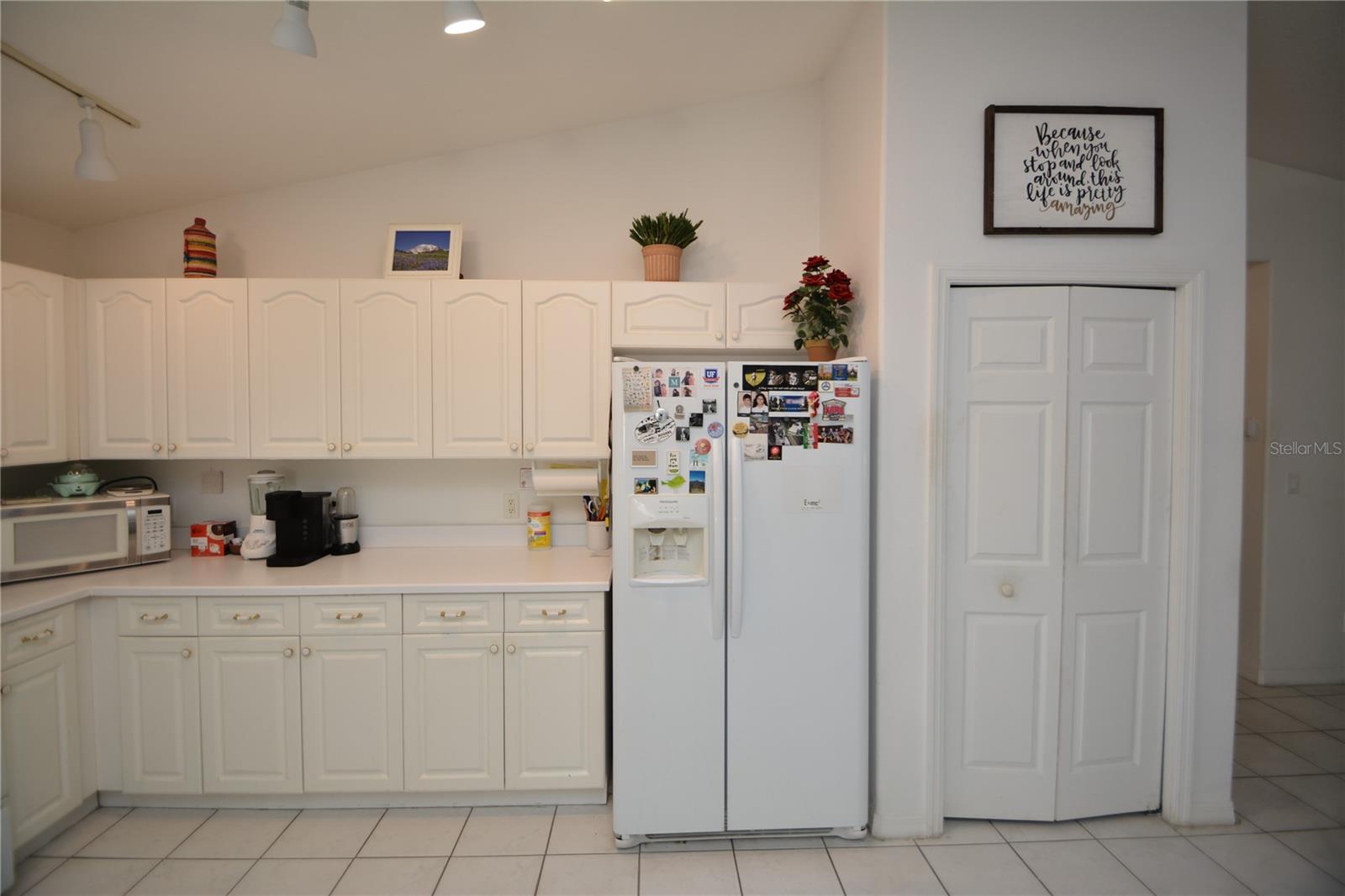 18 WHISPERING PINE DR, PALM COAST, FL, 32164