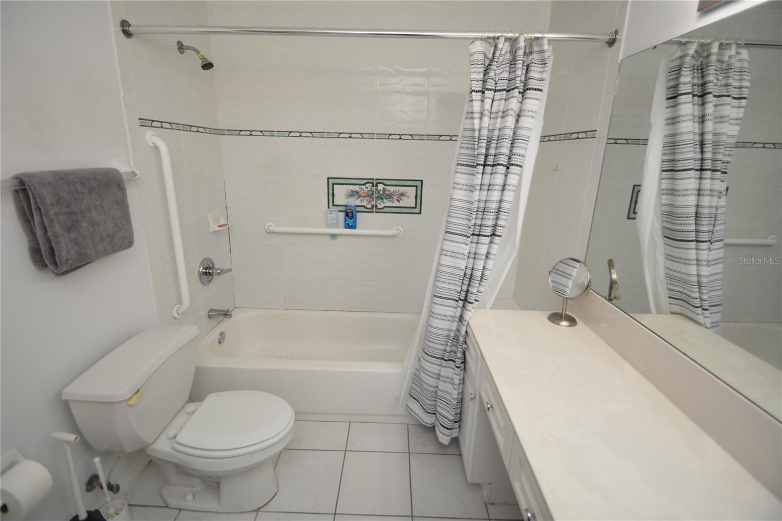 18 WHISPERING PINE DR, PALM COAST, FL, 32164