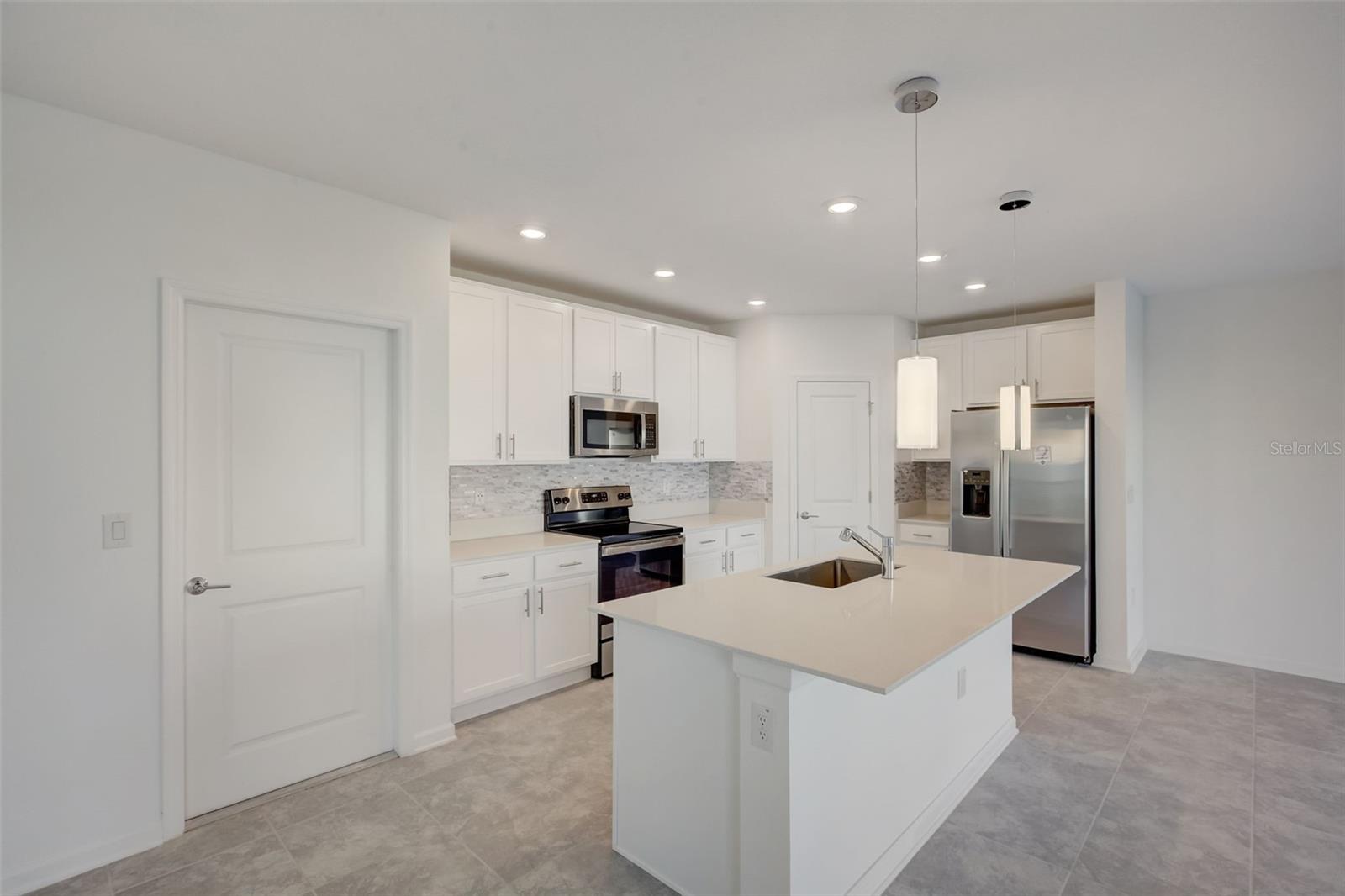 633 TROTTERS DR, EAGLE LAKE, FL, 33839