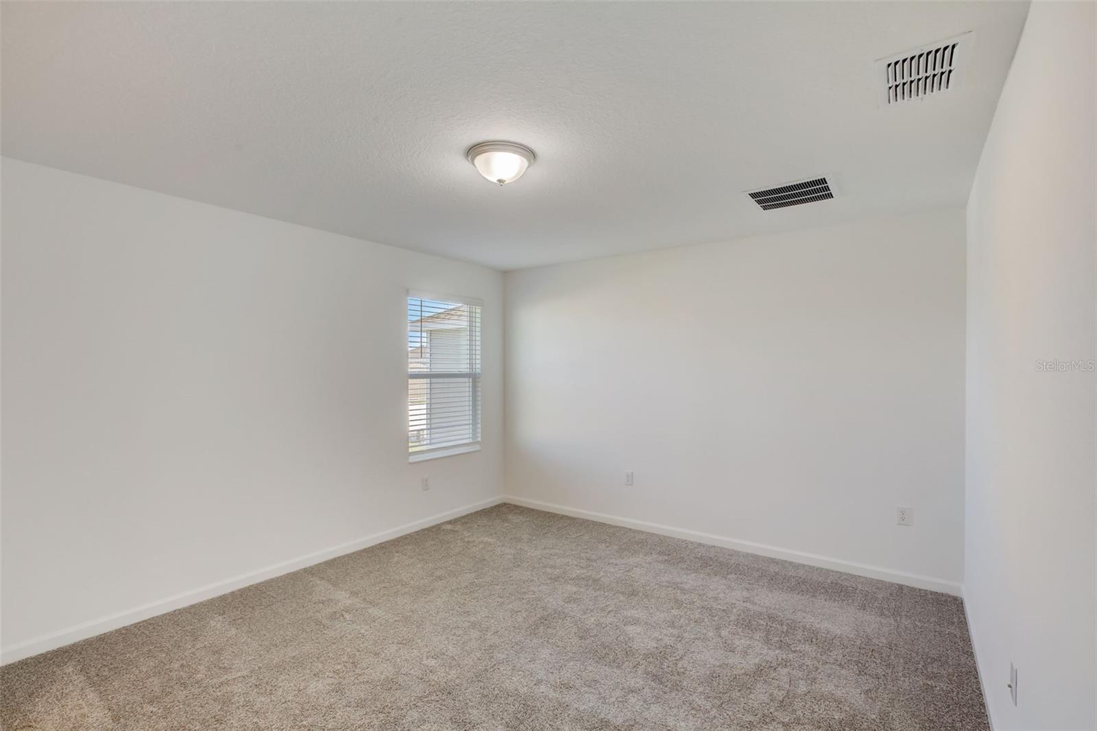 633 TROTTERS DR, EAGLE LAKE, FL, 33839