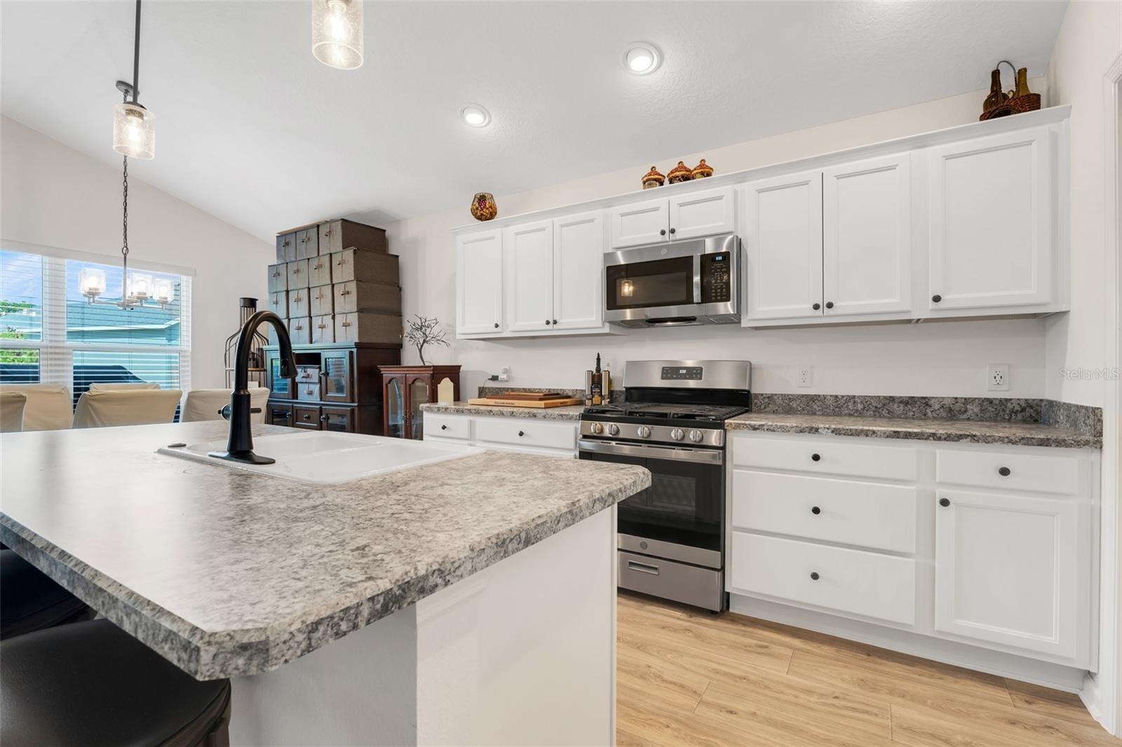 2775 NAVY HILL CIR, THE VILLAGES, FL, 32163