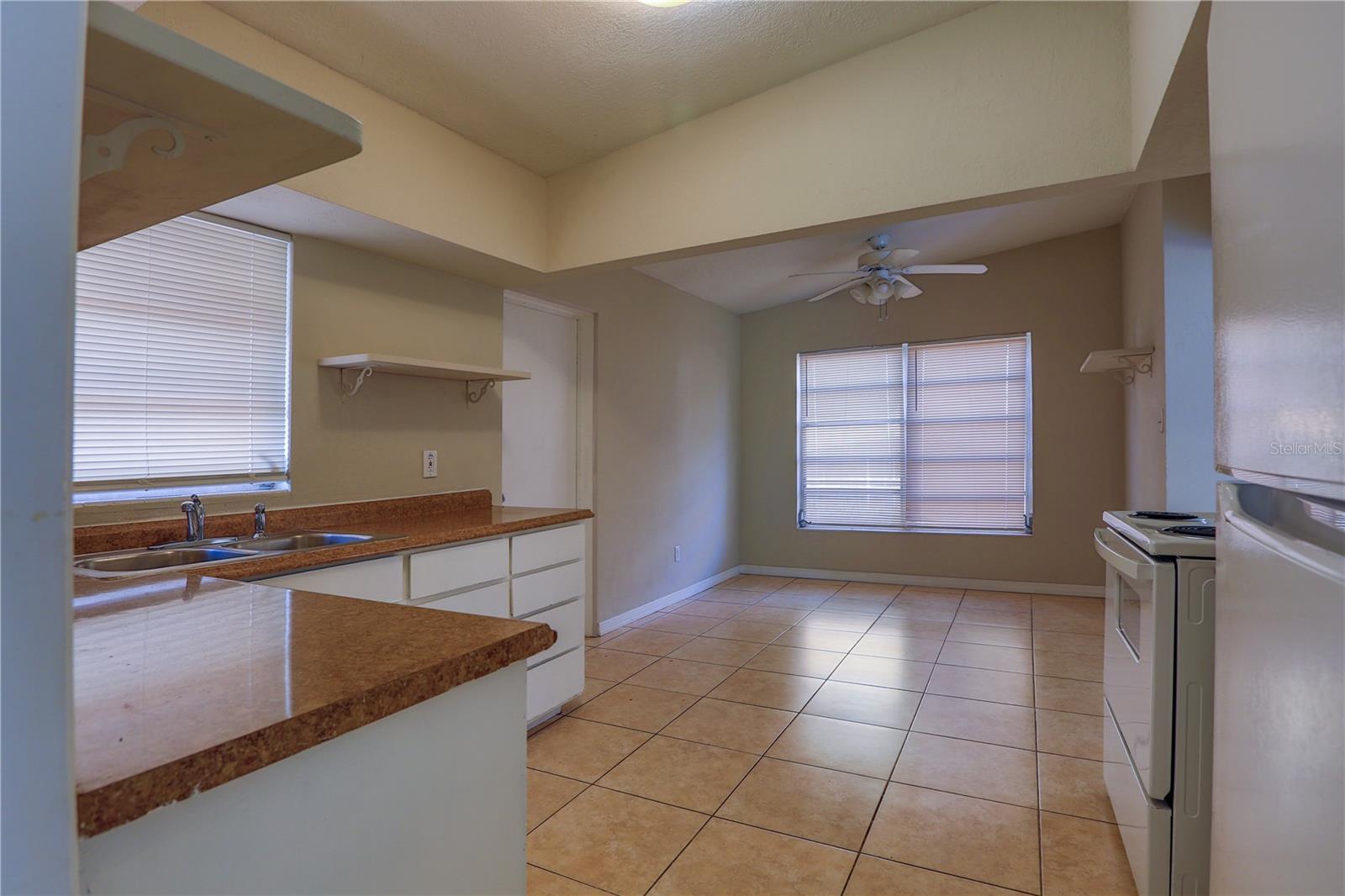 6203 FOREST GROVE BLVD, ORLANDO, FL, 32808