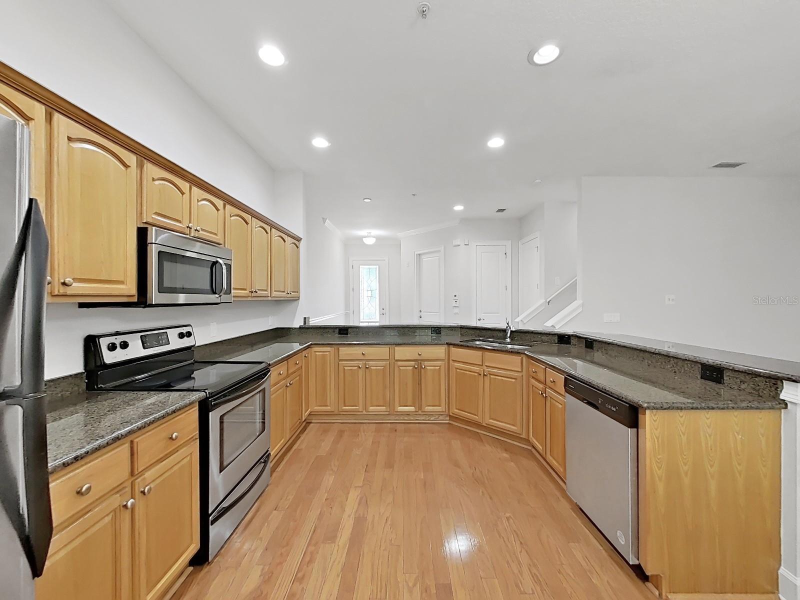 8407 COSTA BELLA WAY, TEMPLE TERRACE, FL, 33637