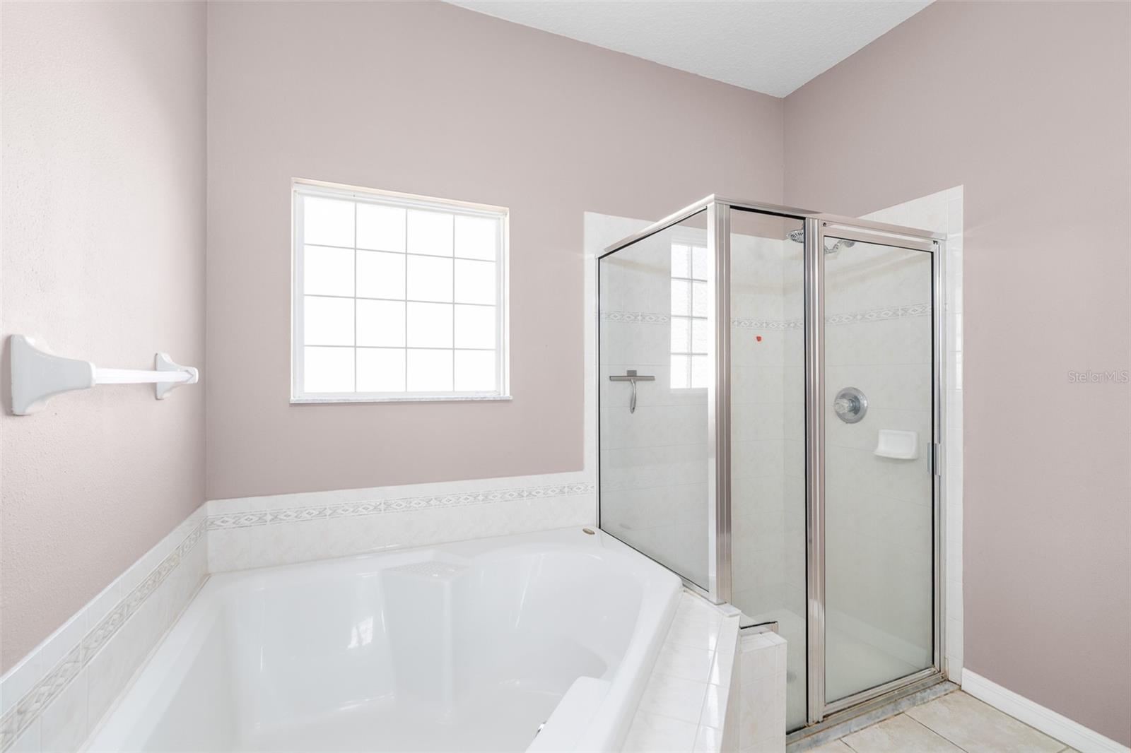 5914 WRENWATER DR, LITHIA, FL, 33547