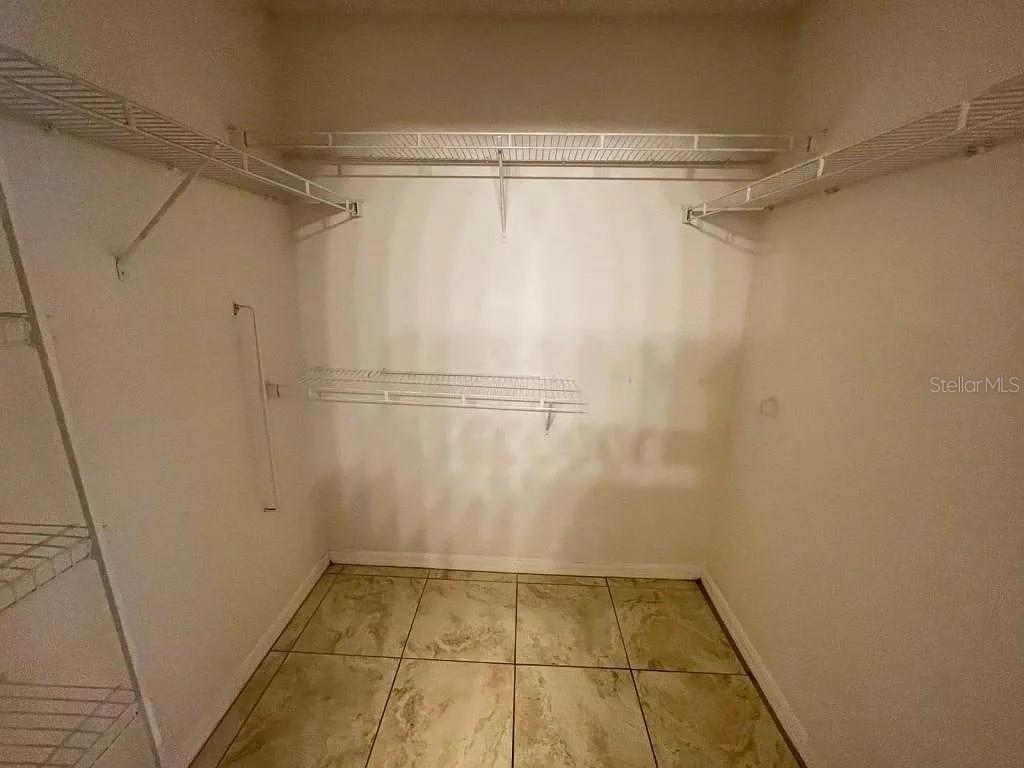 909 DERBYSHIRE DR, KISSIMMEE, FL, 34758