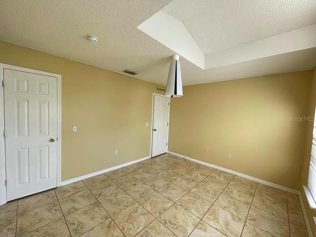 909 DERBYSHIRE DR, KISSIMMEE, FL, 34758