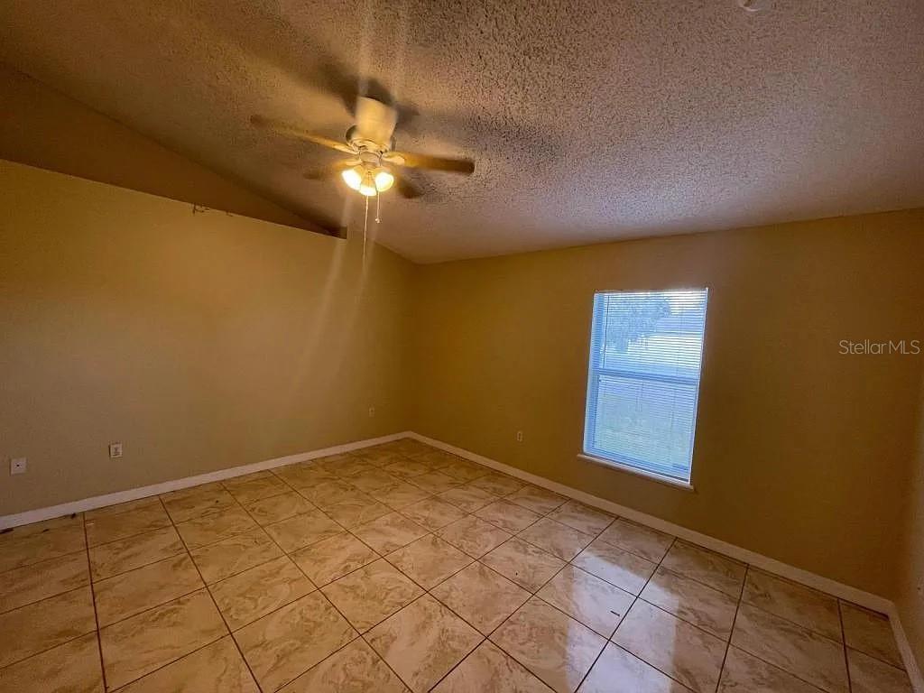 909 DERBYSHIRE DR, KISSIMMEE, FL, 34758