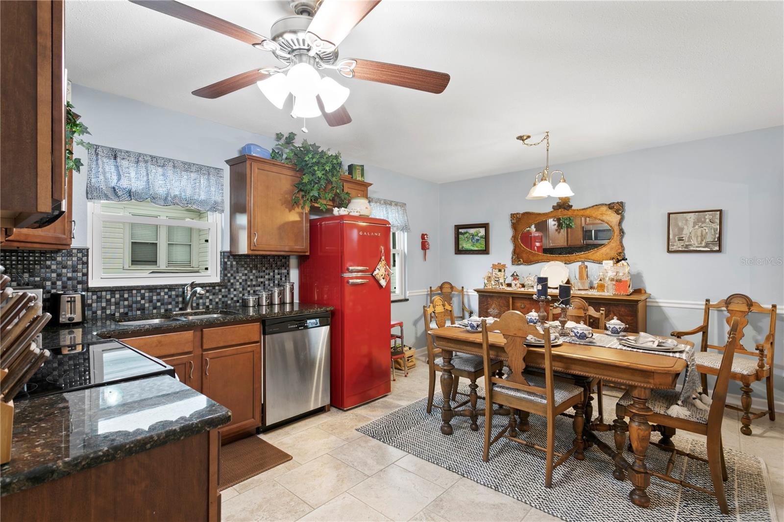 860 25TH AVE N, ST PETERSBURG, FL, 33704