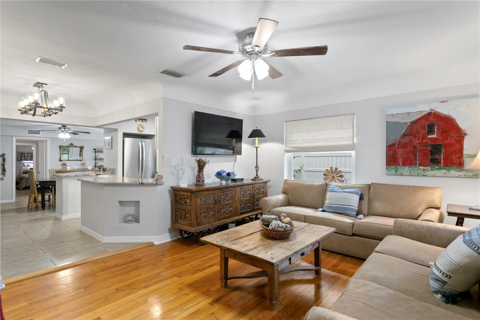 860 25TH AVE N, ST PETERSBURG, FL, 33704