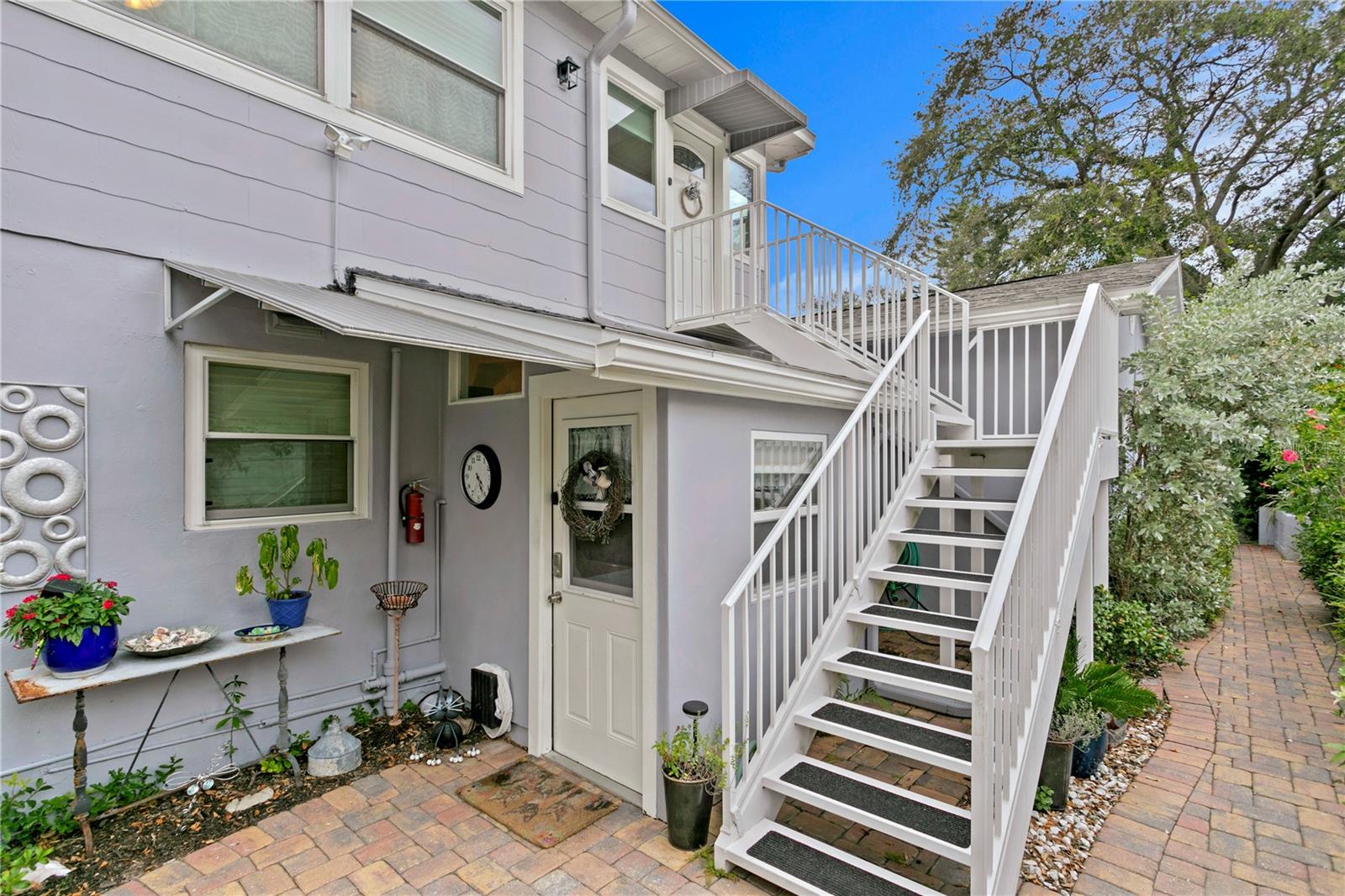 860 25TH AVE N, ST PETERSBURG, FL, 33704