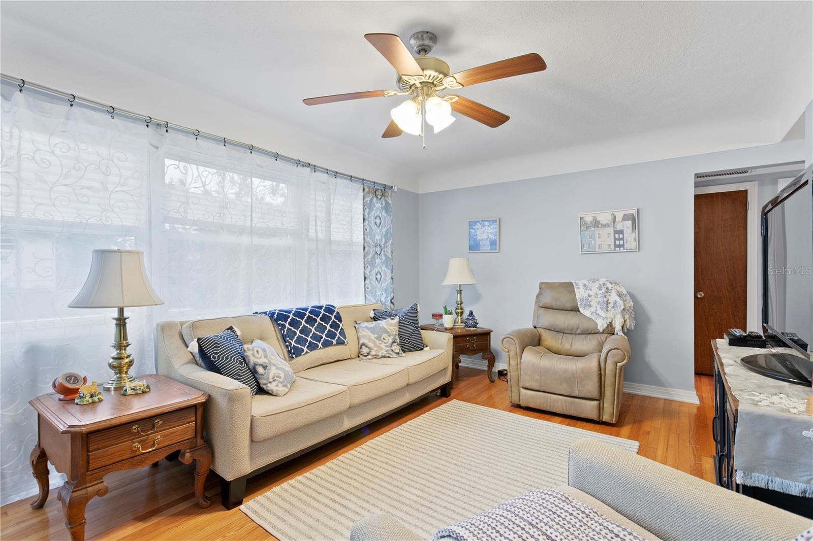 860 25TH AVE N, ST PETERSBURG, FL, 33704