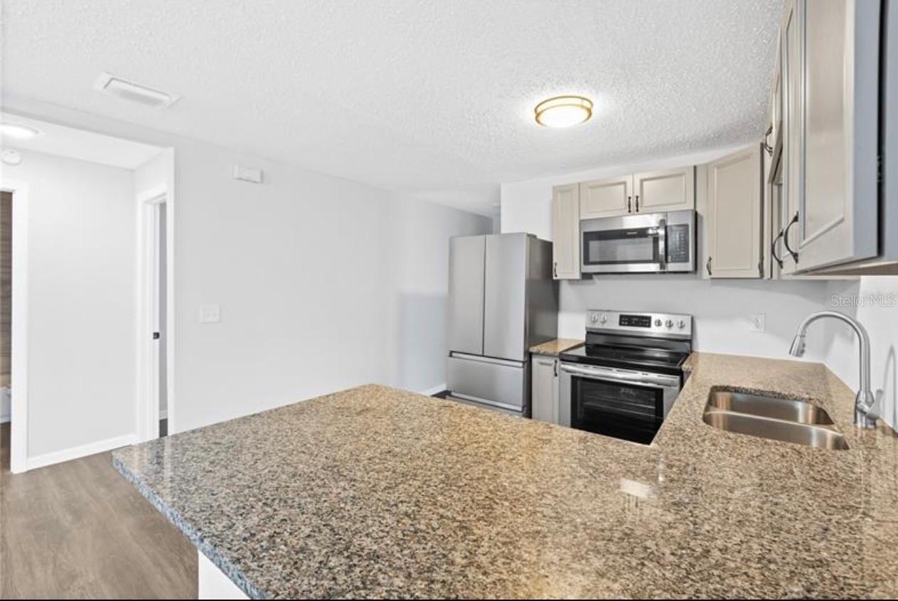 2005 W 16TH ST, SANFORD, FL, 32771