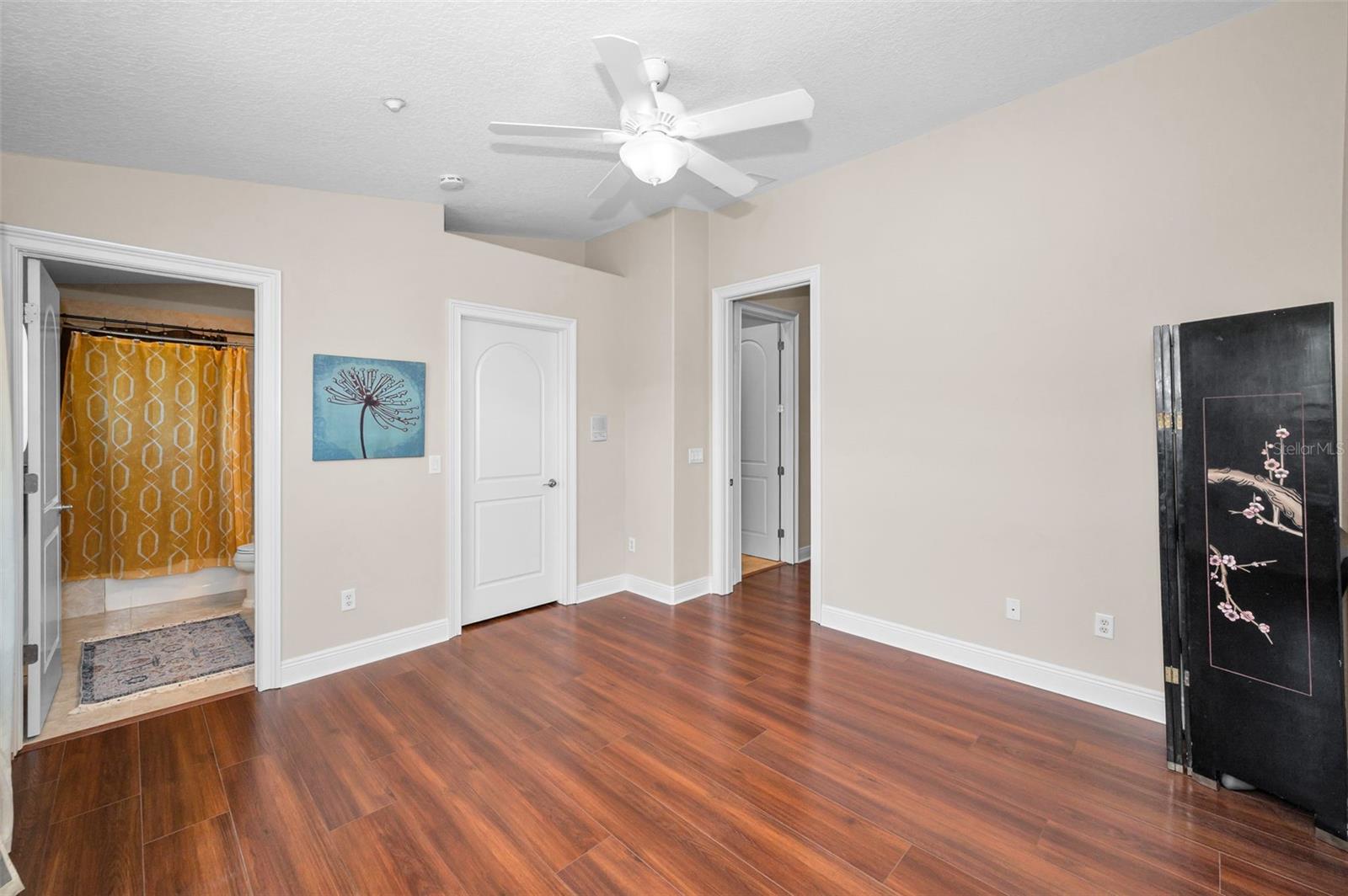 Bedroom 3 Level 3Ensuite bath, Walk in Closet