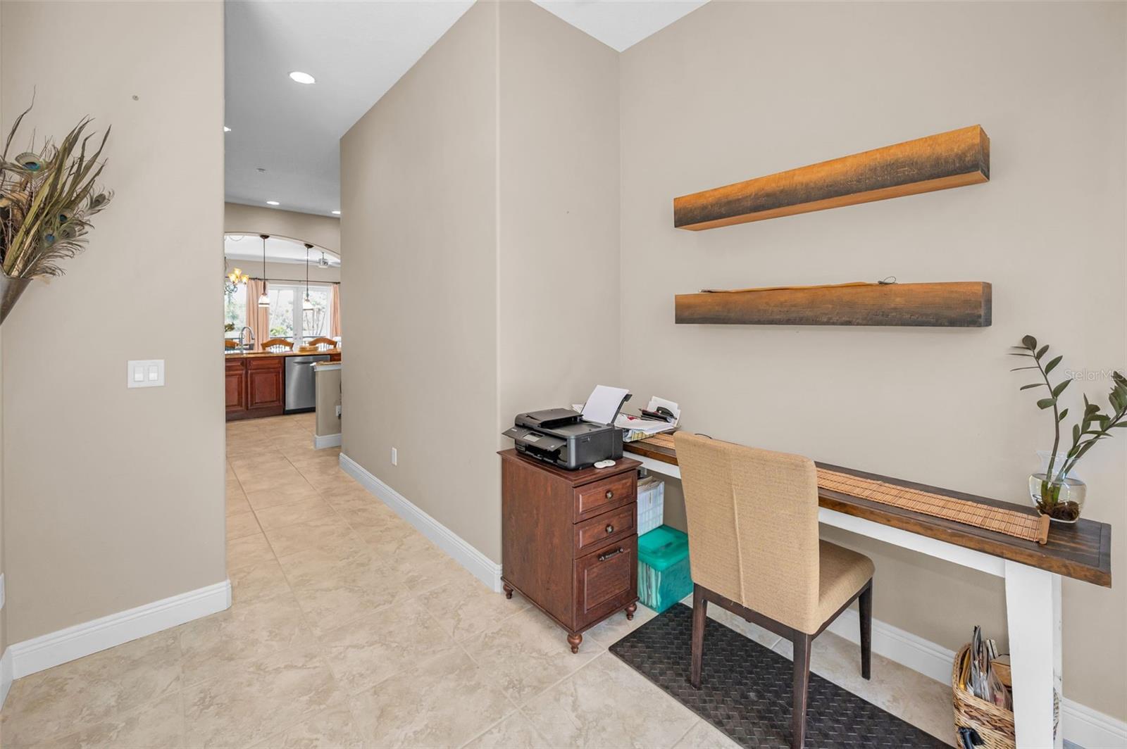 Breakfast Nook/ Office Space just off kitchen