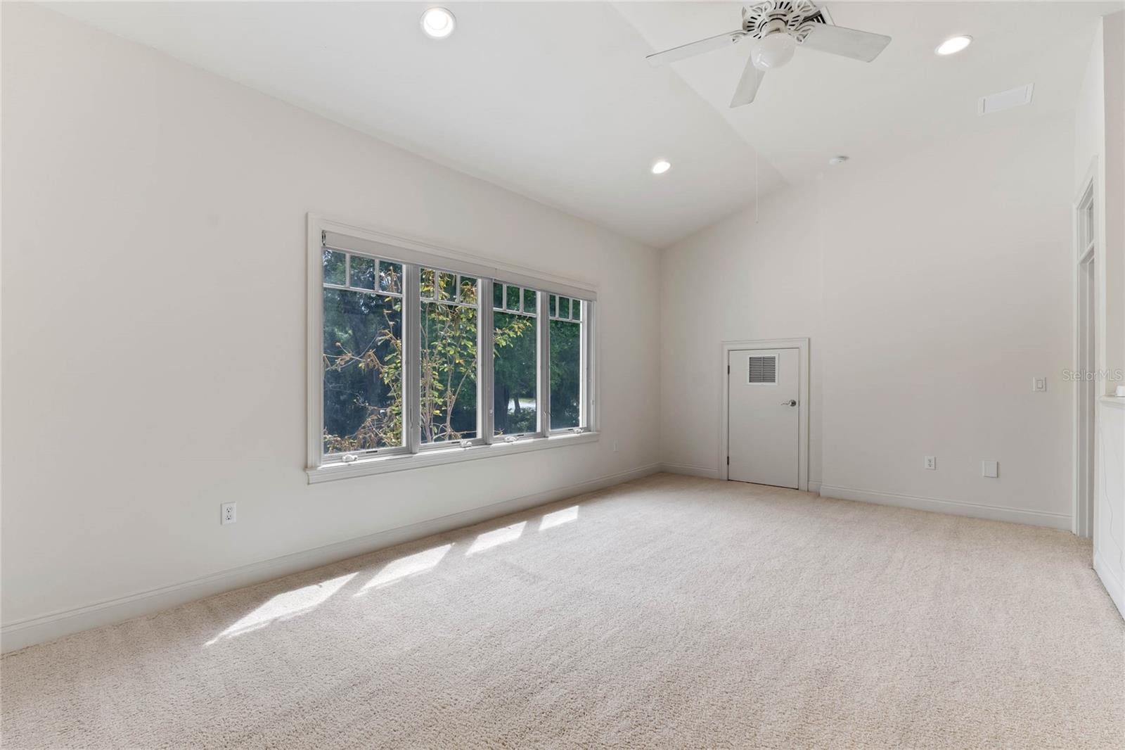 1417 OLYMPIA AVE, MOUNT DORA, FL, 32757