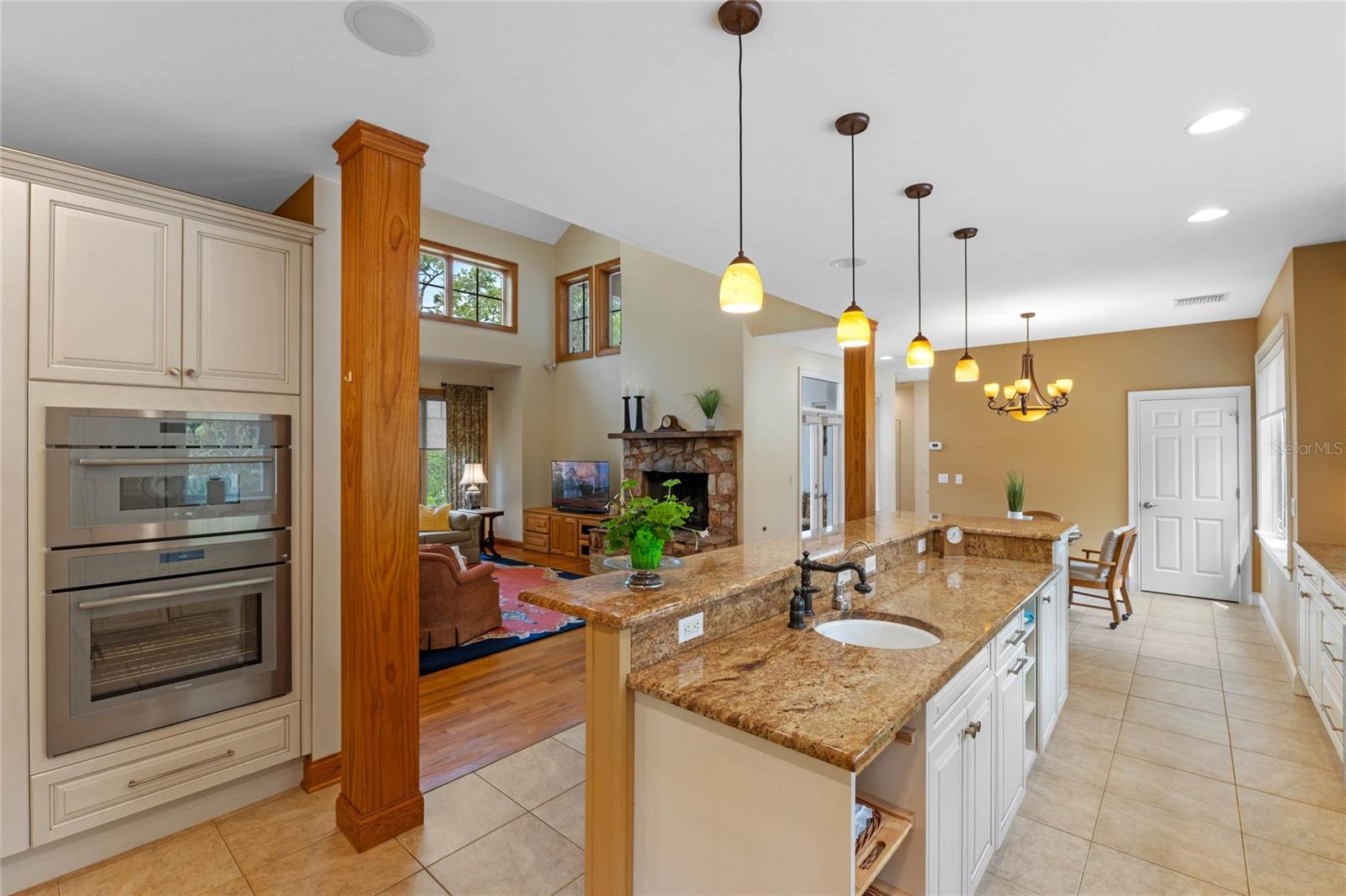 1417 OLYMPIA AVE, MOUNT DORA, FL, 32757