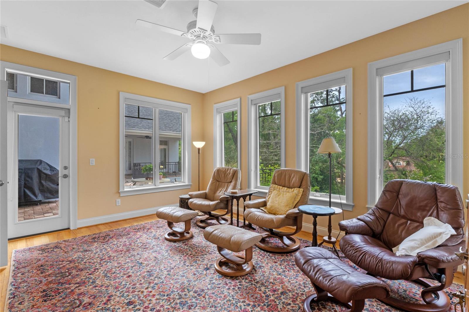 1417 OLYMPIA AVE, MOUNT DORA, FL, 32757