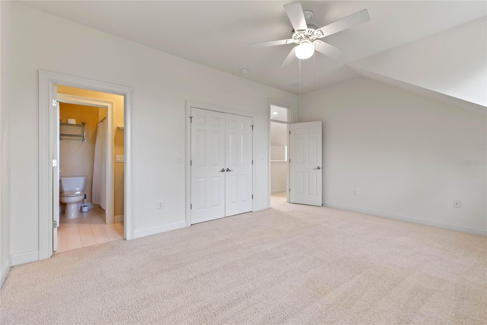 1417 OLYMPIA AVE, MOUNT DORA, FL, 32757