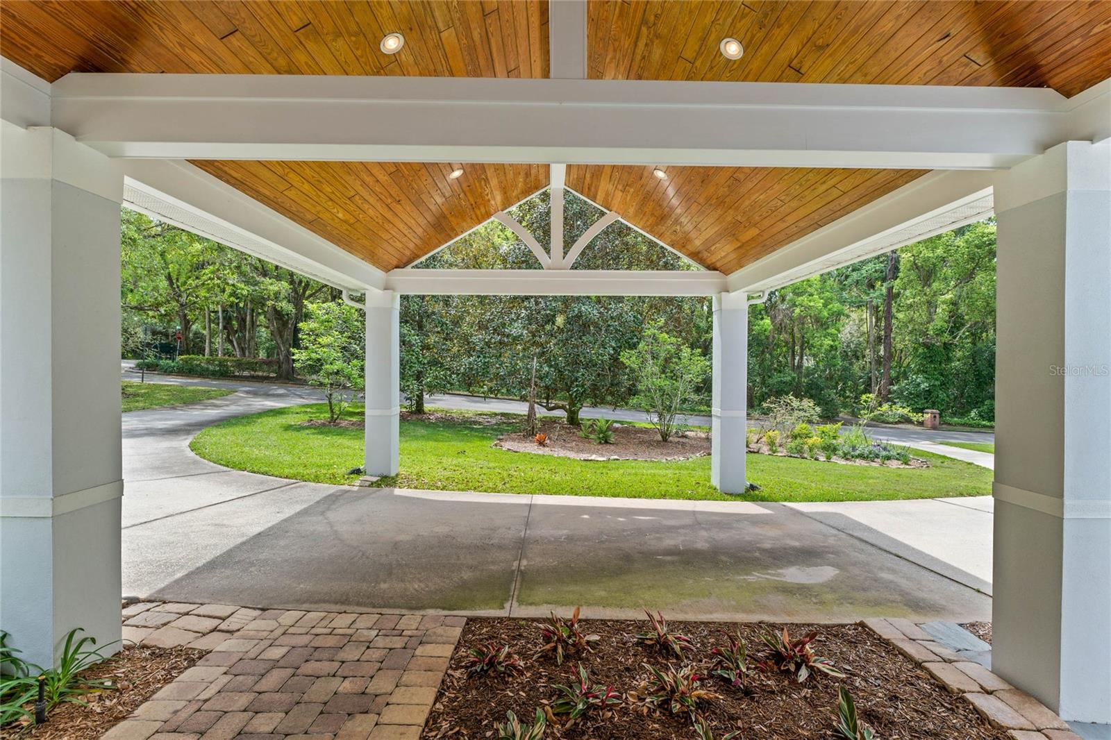 1417 OLYMPIA AVE, MOUNT DORA, FL, 32757