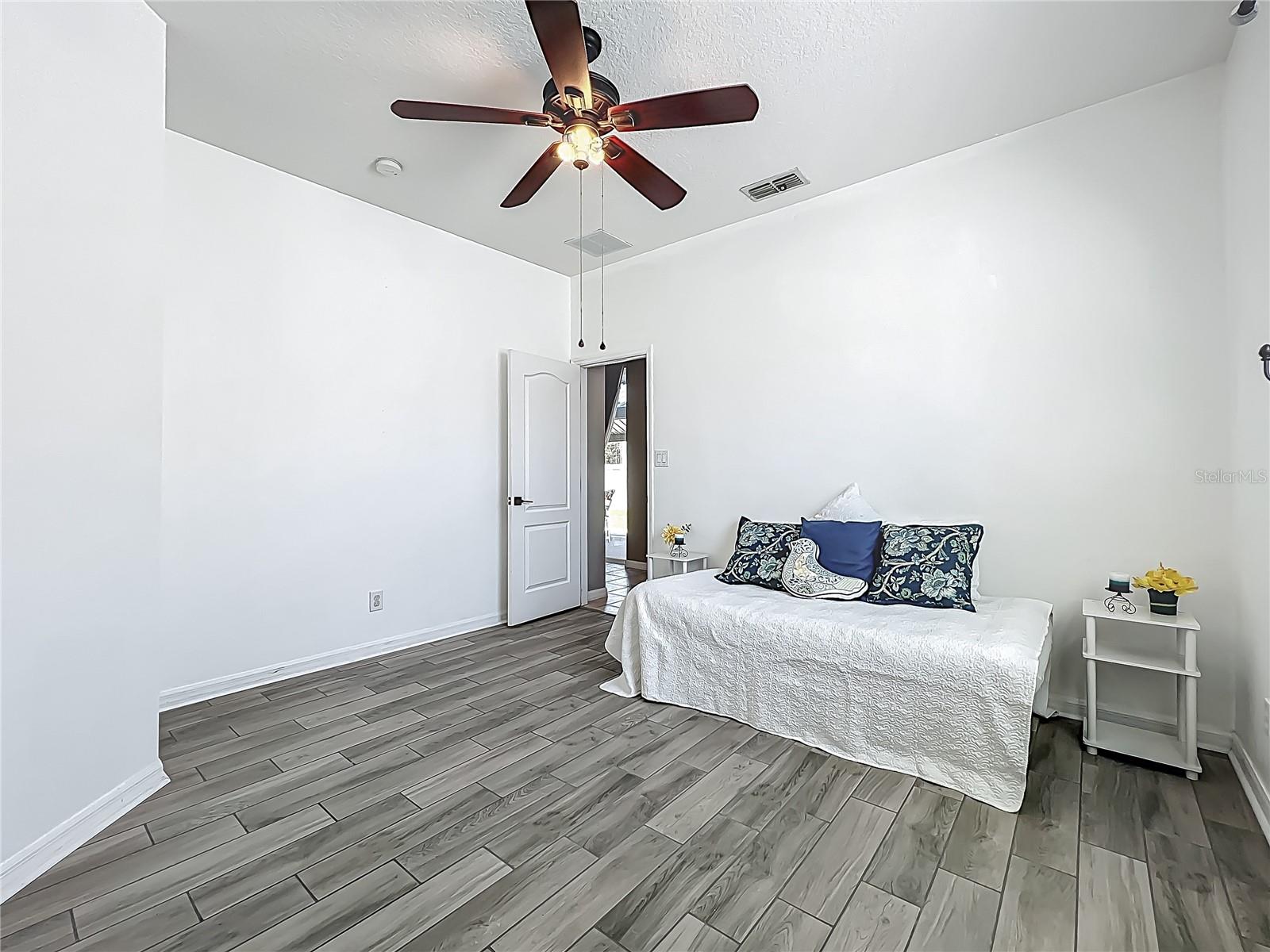 2443 GREENWILLOW DR, ORLANDO, FL, 32825