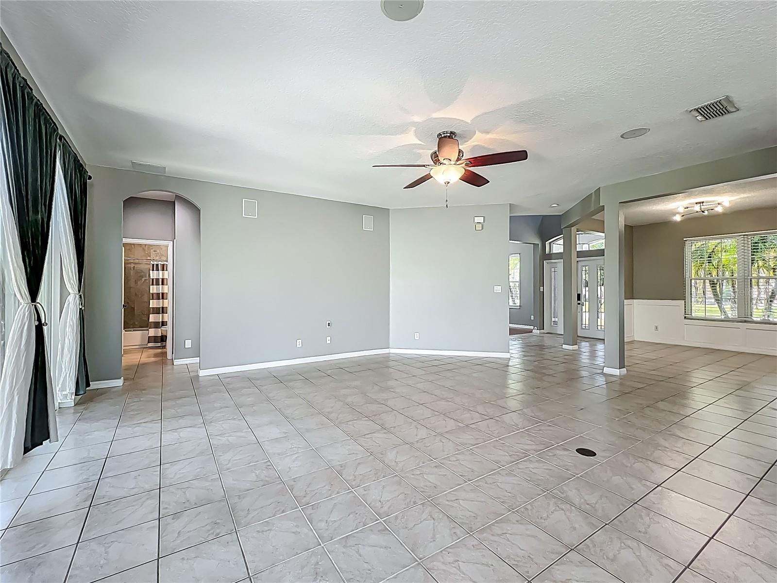 2443 GREENWILLOW DR, ORLANDO, FL, 32825