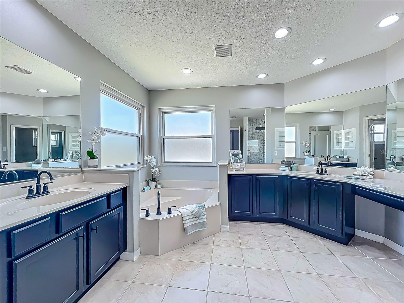 2443 GREENWILLOW DR, ORLANDO, FL, 32825