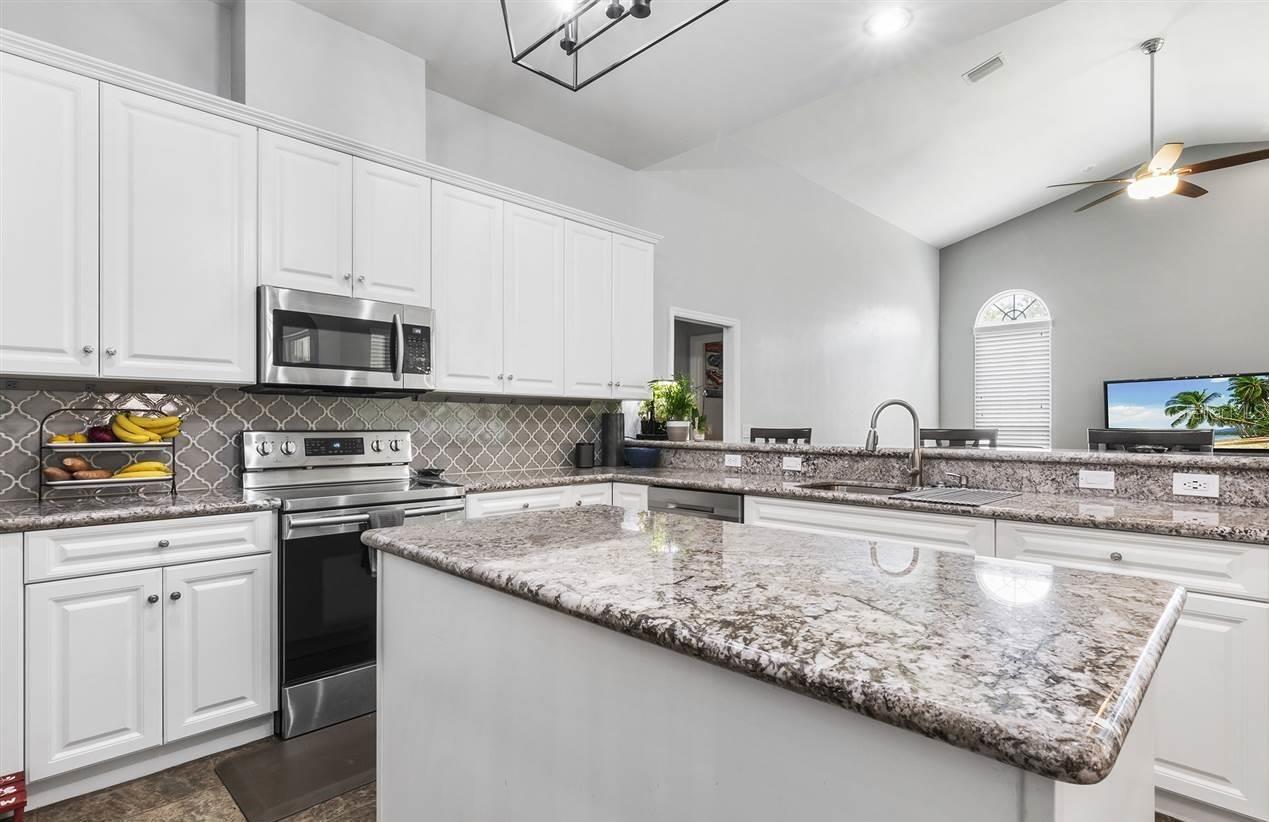 8360 SW 11TH LN, GAINESVILLE, FL, 32607