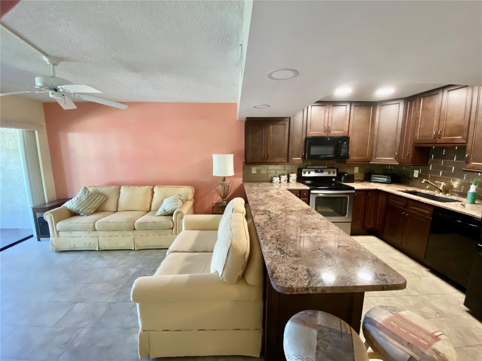 425 30TH AVE W #C112, BRADENTON, FL, 34205