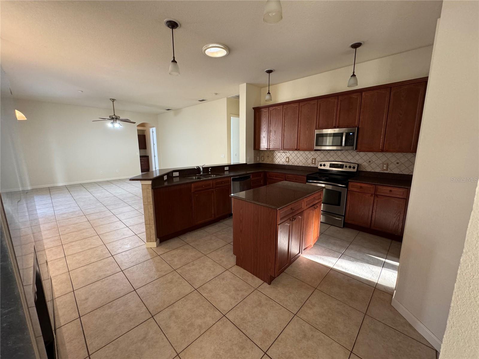 2715 BARTLET DR, KISSIMMEE, FL, 34741