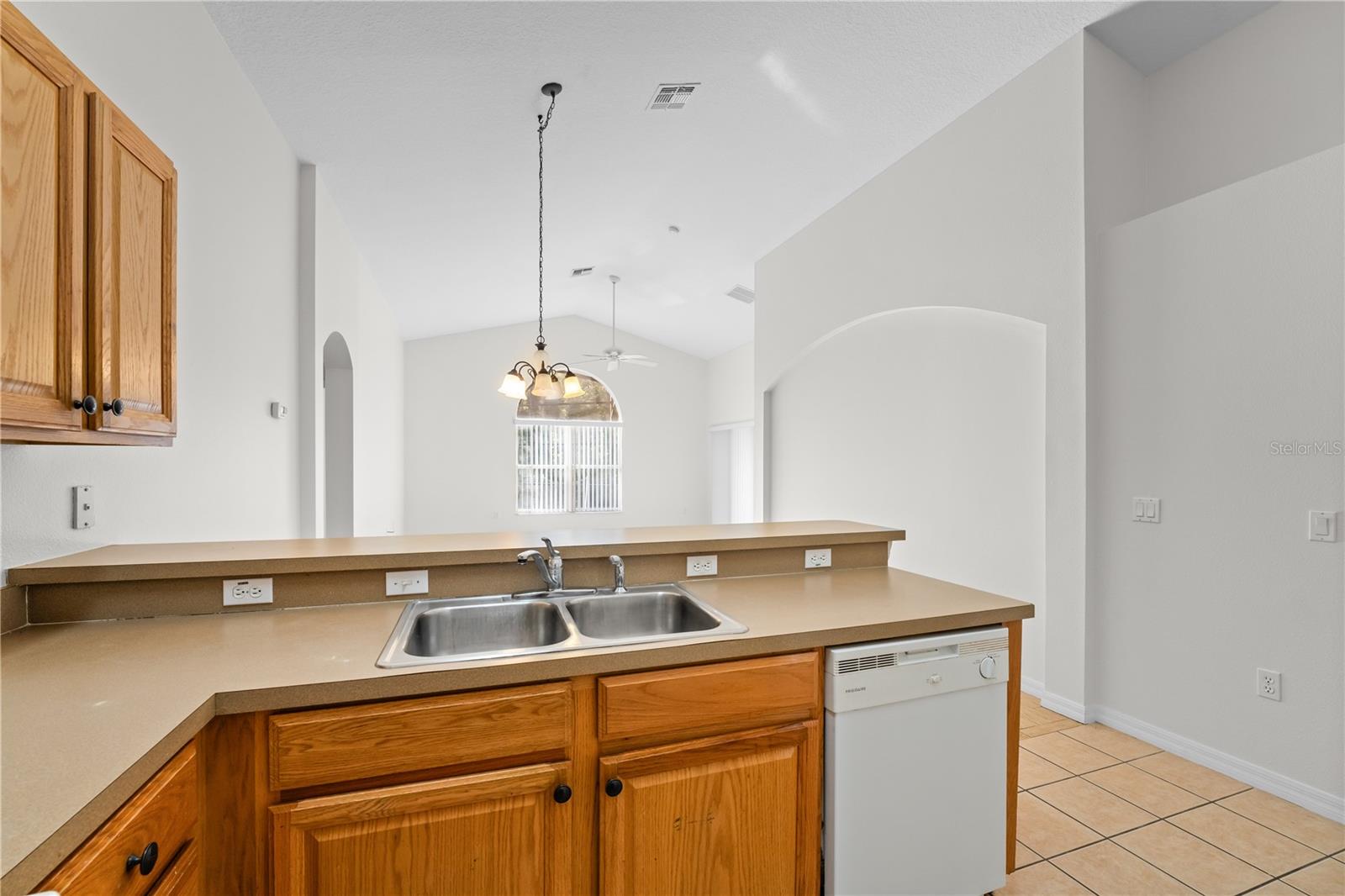 4712 CUMBRIAN LAKES DR, KISSIMMEE, FL, 34746