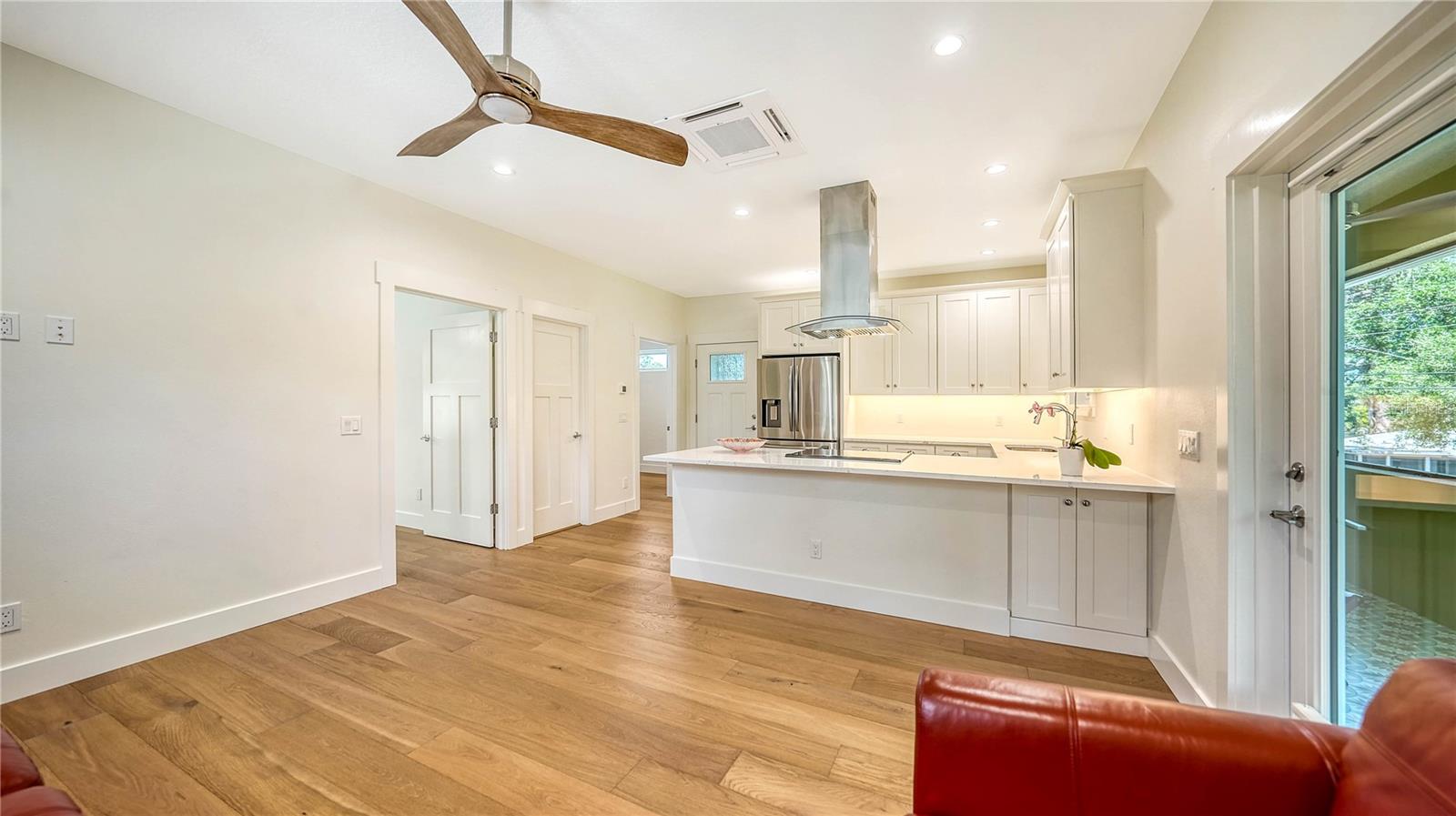 2739A TEMPLE ST, SARASOTA, FL, 34239