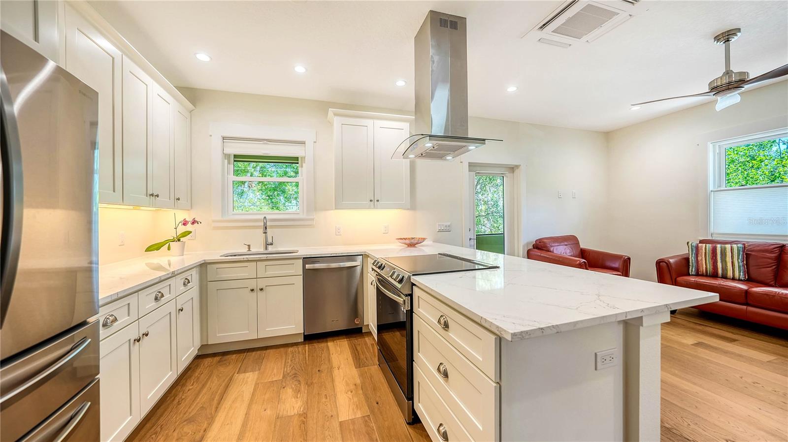 2739A TEMPLE ST, SARASOTA, FL, 34239