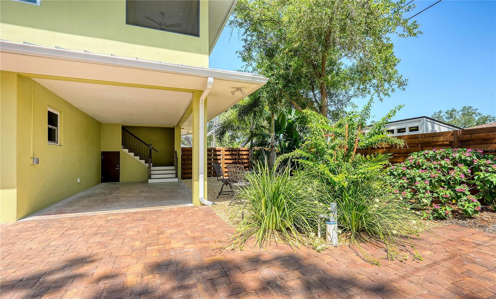 2739A TEMPLE ST, SARASOTA, FL, 34239