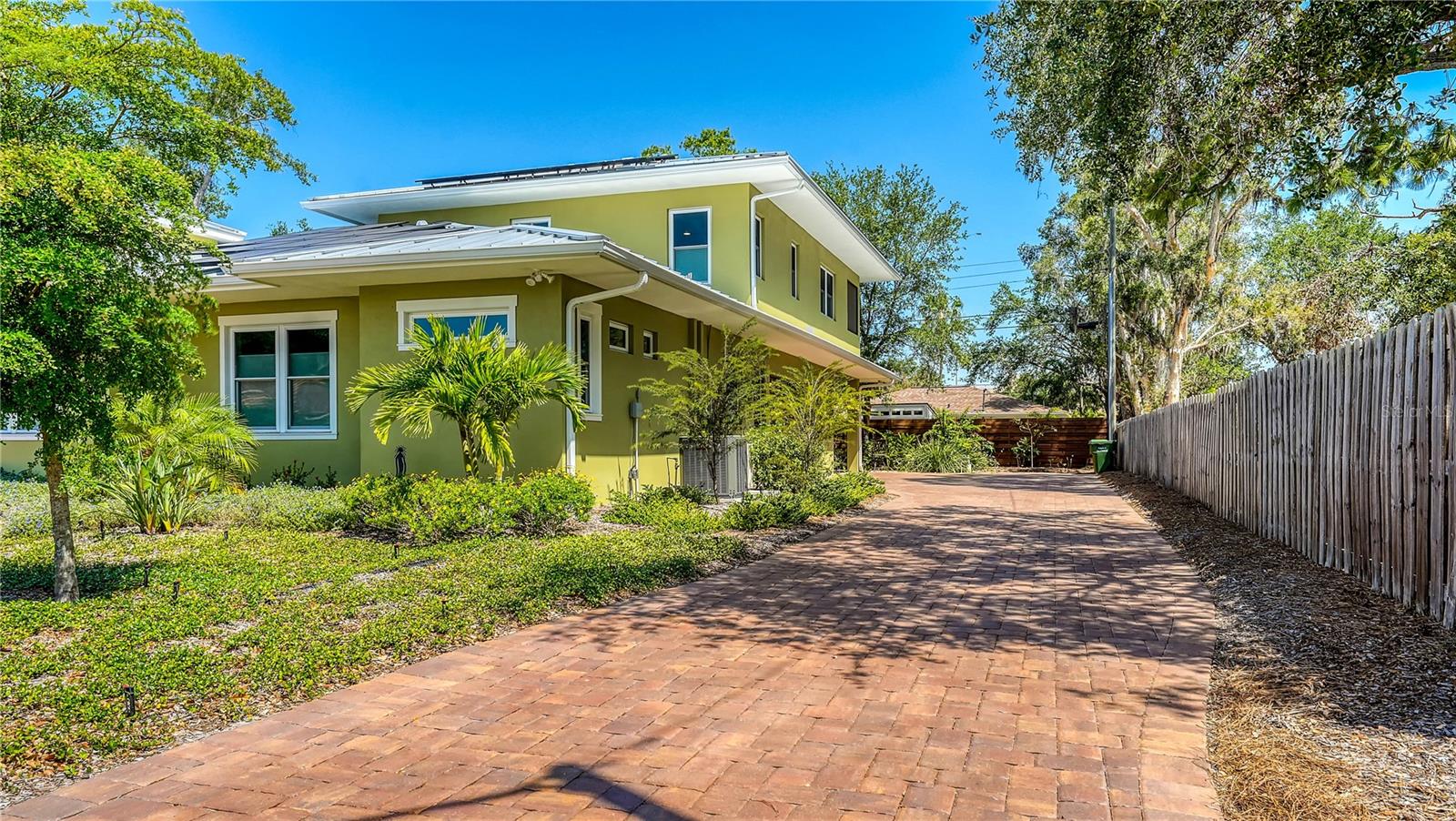 2739A TEMPLE ST, SARASOTA, FL, 34239