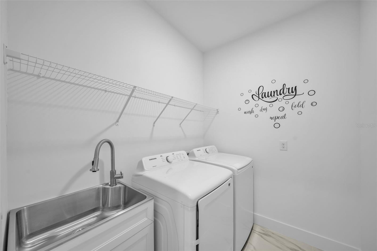 1846 DIPLOMAT PKWY W, CAPE CORAL, FL, 33993