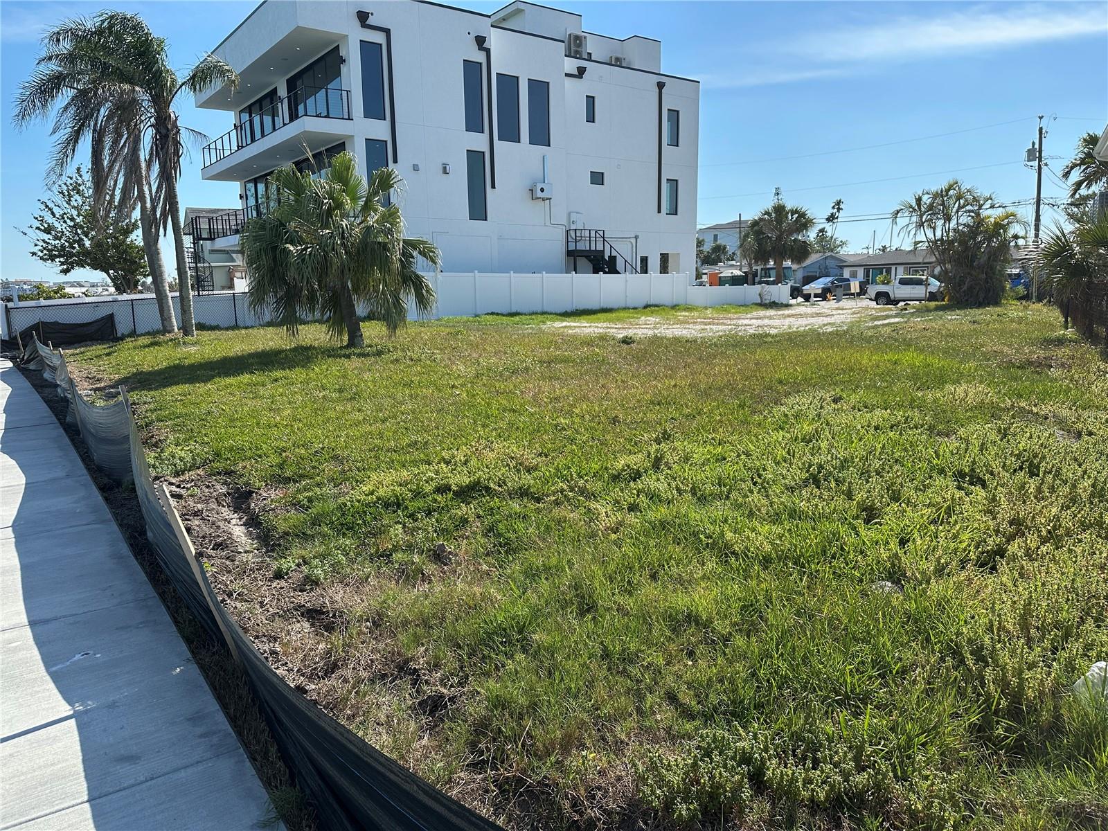 447 129TH AVE E, MADEIRA BEACH, FL, 33708
