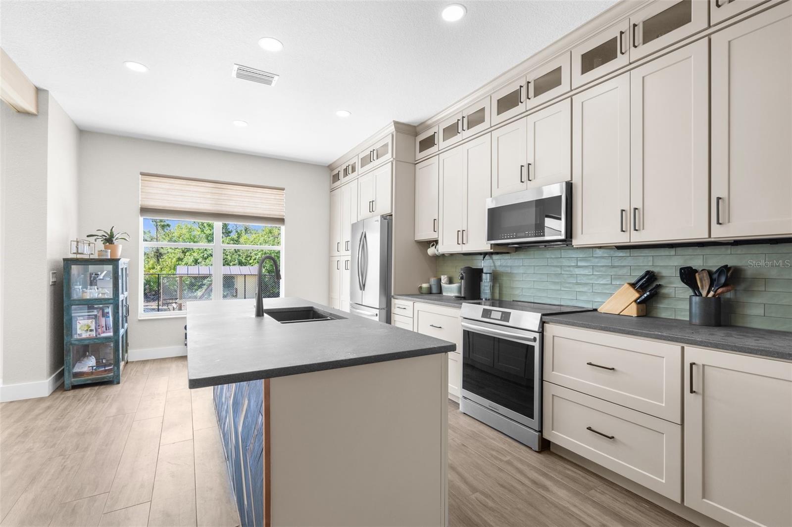 11085 SUNNYDALE AVE, ENGLEWOOD, FL, 34224
