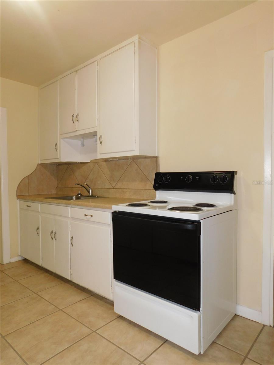 1204 NE 10TH AVE, GAINESVILLE, FL, 32601