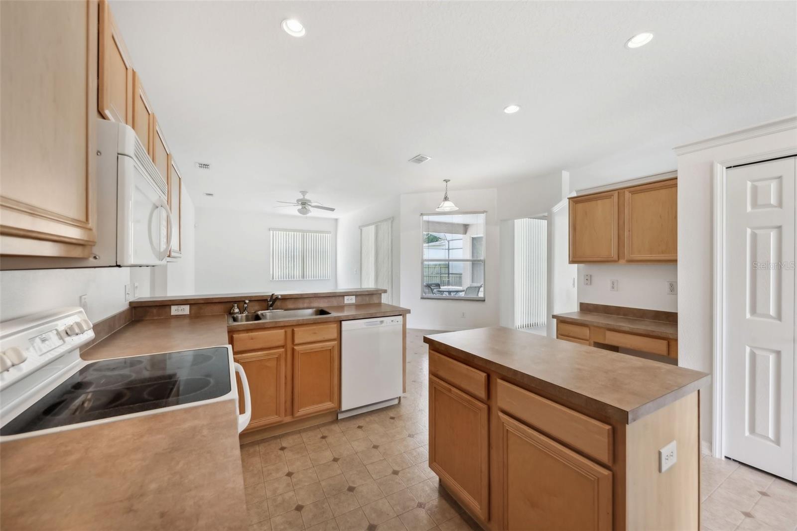 9596 BENNINGTON CHASE DR, ORLANDO, FL, 32829