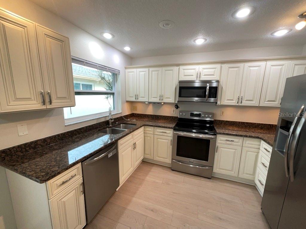1404 ROSEWOOD AVE, DUNEDIN, FL, 34698