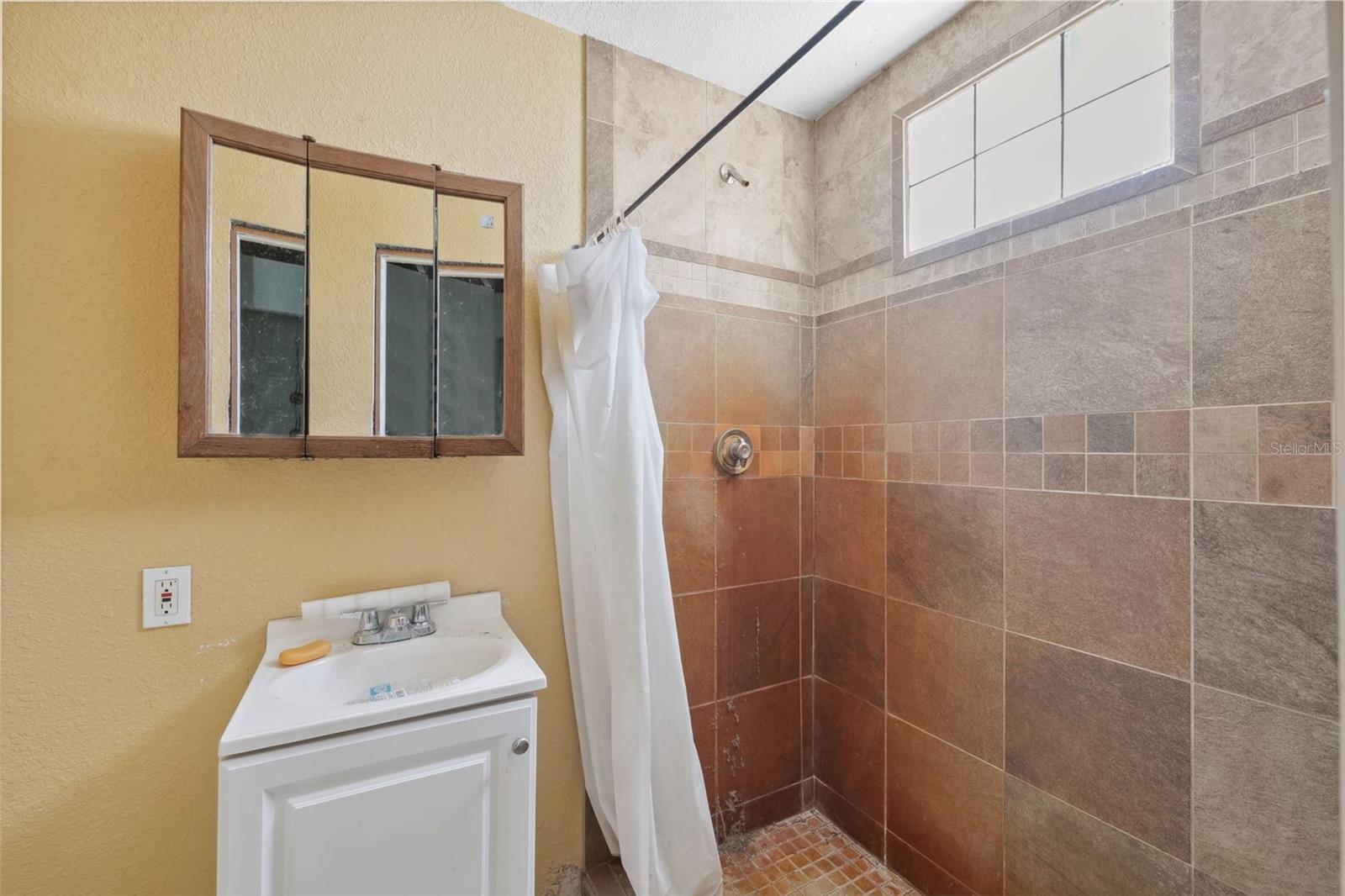 8293 NORMANDY DR, WEEKI WACHEE, FL, 34613