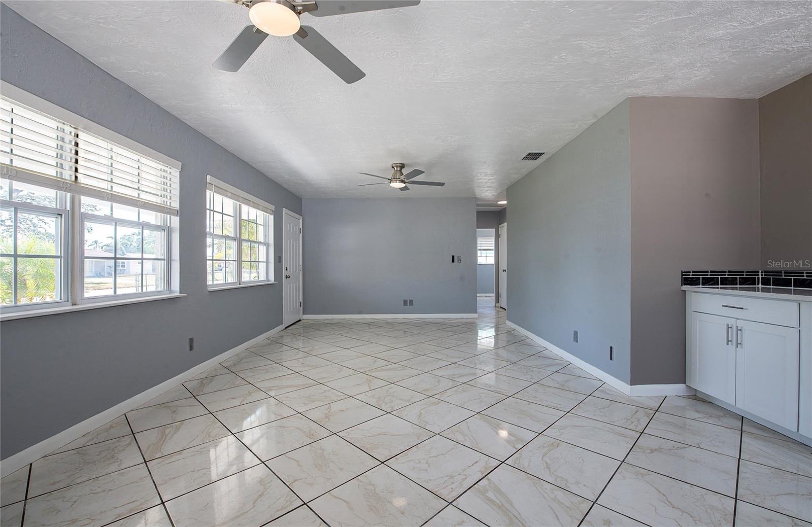 3165 49TH AVE N, ST PETERSBURG, FL, 33714