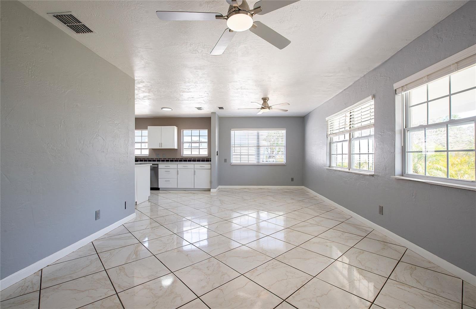 3165 49TH AVE N, ST PETERSBURG, FL, 33714