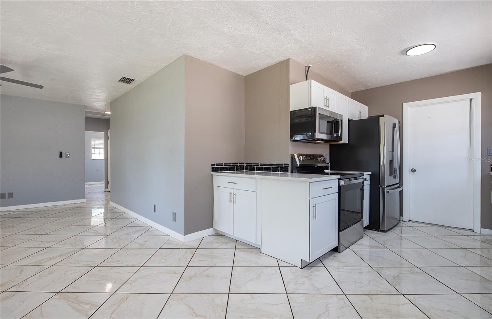 3165 49TH AVE N, ST PETERSBURG, FL, 33714
